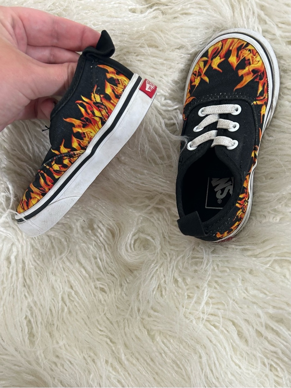 Vans Kids Authentic Elastic Lace Digi Flame Black Sneakers Size 6 - Picture 8 of 9